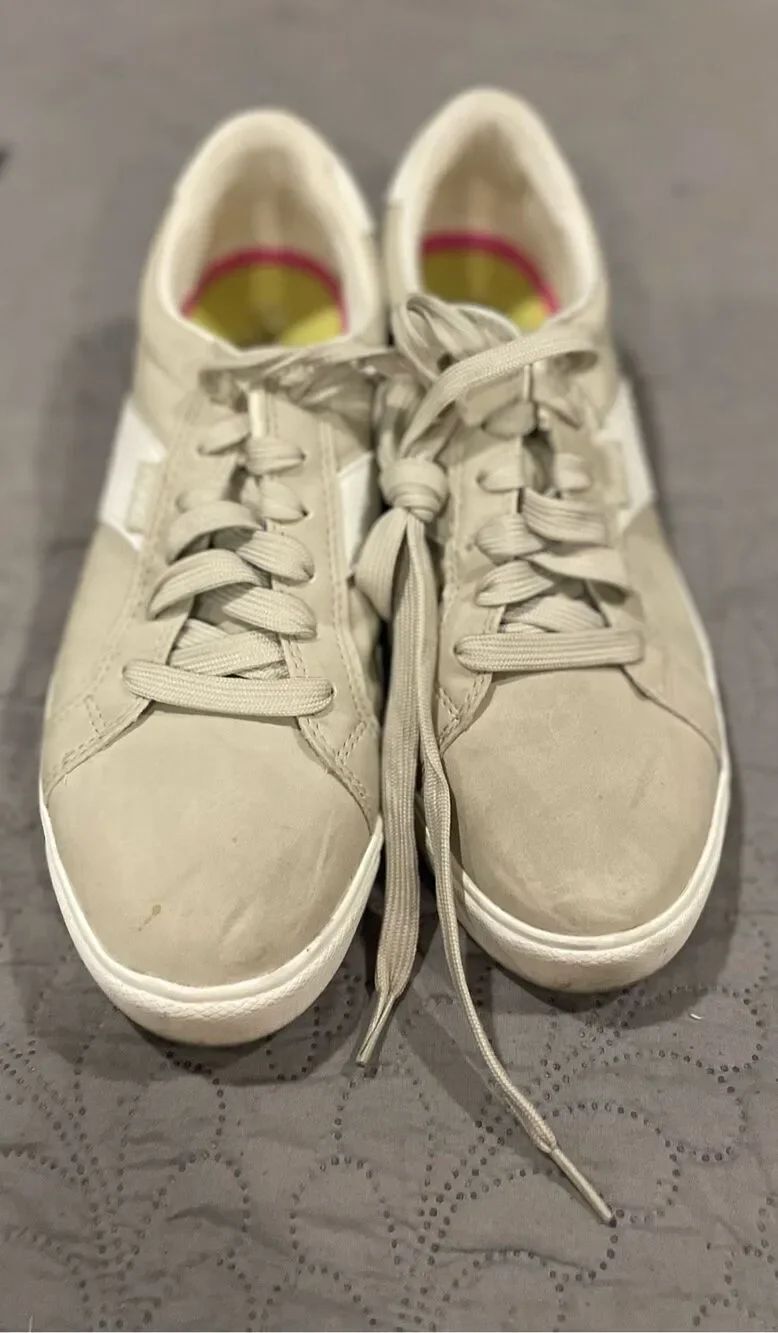 Ryka Tan White Women’s Tennis Shoes Sneakers 8.5